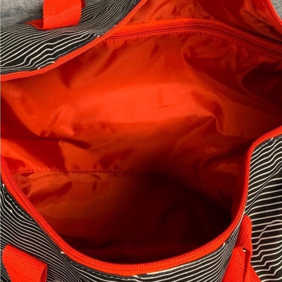 Vintage BNWT Disney Suitcase & Duffle Bag. Ready for your next Trip! - Picture 4 of 7